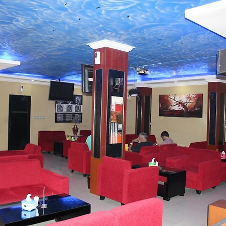 ג'קרטה Hollywood Hotel מראה חיצוני תמונה