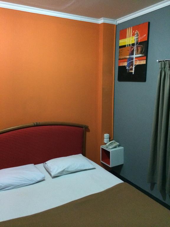 ג'קרטה Hollywood Hotel מראה חיצוני תמונה